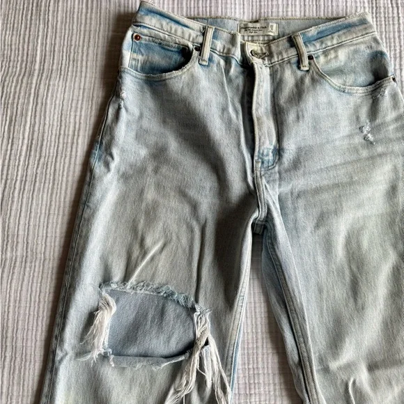 Abercrombie & Fitch 90’s Relaxed Jeans - Picture 3 of 6
